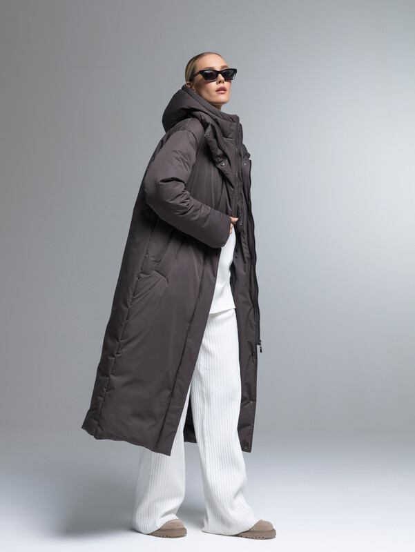 11999 р.  <s>32397 р.  Пуховик женский коричневый