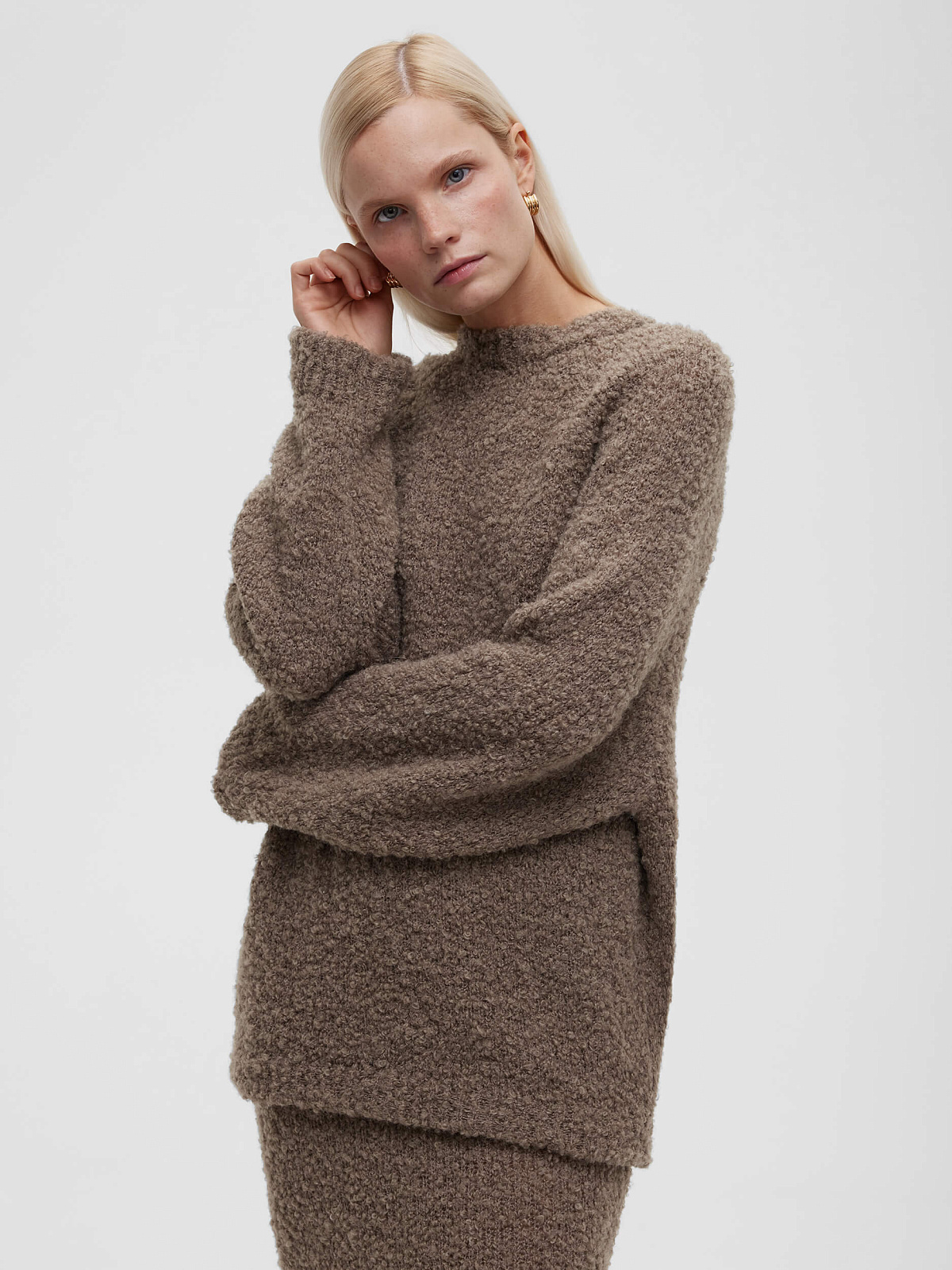 Джемпер удлиненный букле из альпаки и шерсти, бежевый