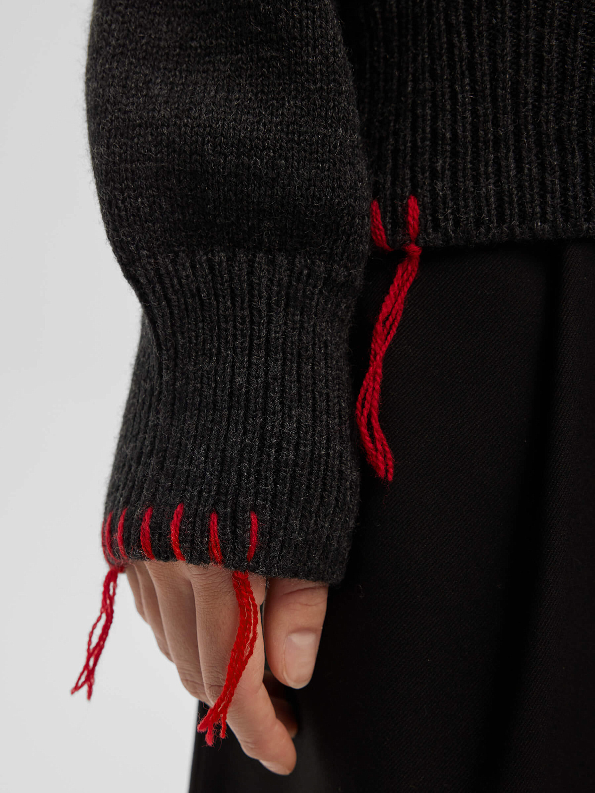 Джемпер свободного кроя с вышивкой Lucky you, антрацит