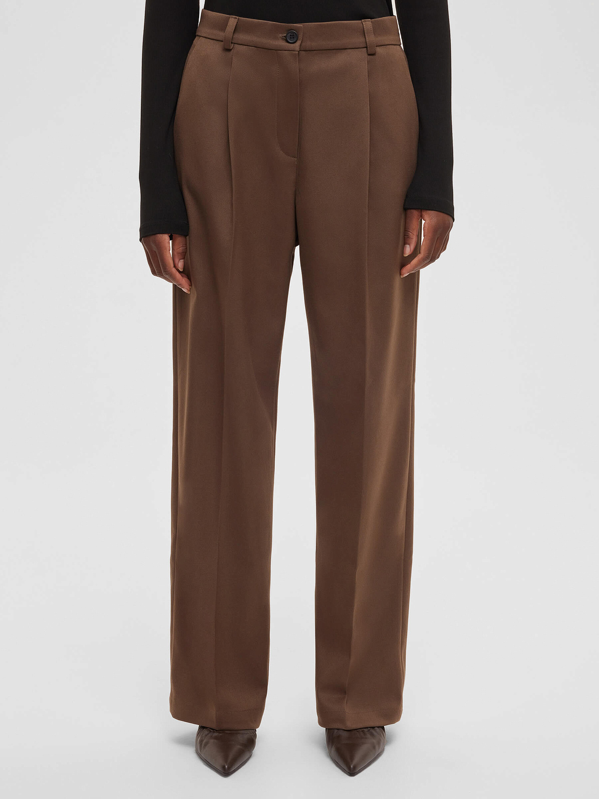Брюки свободного кроя с защипами, кофейный