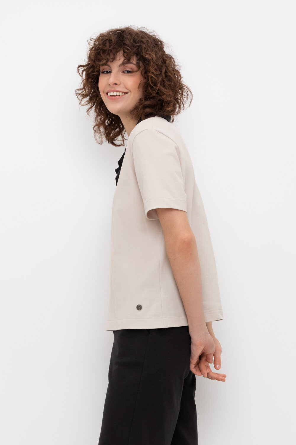 ст. цена2360руб.! VERY NEAT Фуфайка ЕВТ 3200бежевый