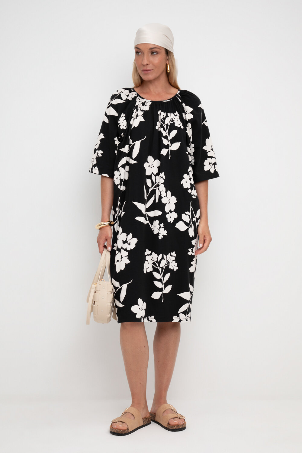 ст. цена2478руб.! VERY NEAT Платье ЕВТ 5063черный, гардения