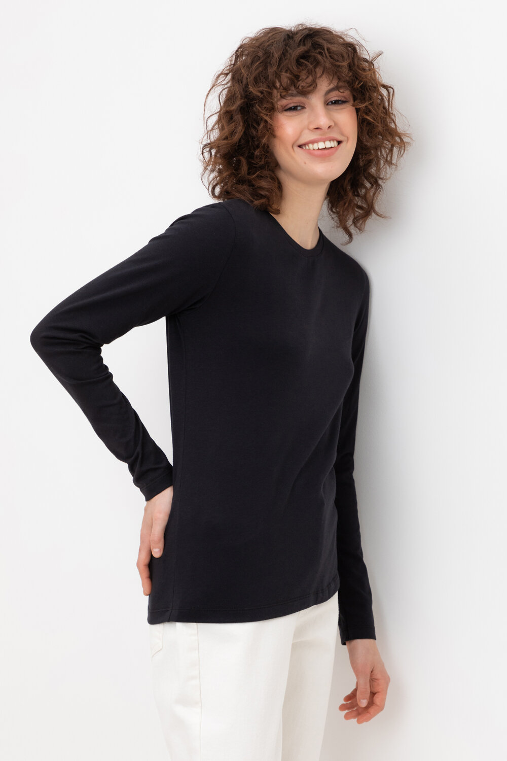 ст. цена1595руб.! VERY NEAT Джемпер ЕВТ 3263черный