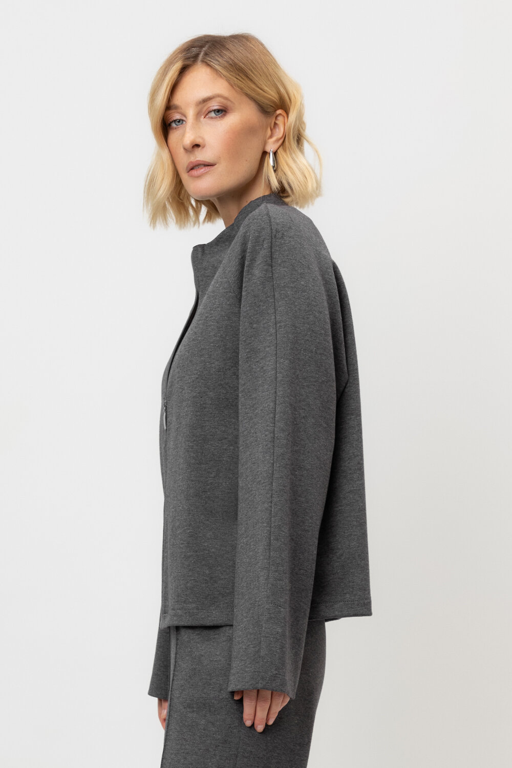 ст. цена4015руб.! VERY NEAT Жакет ЕВТ 3251тем.серый меланж