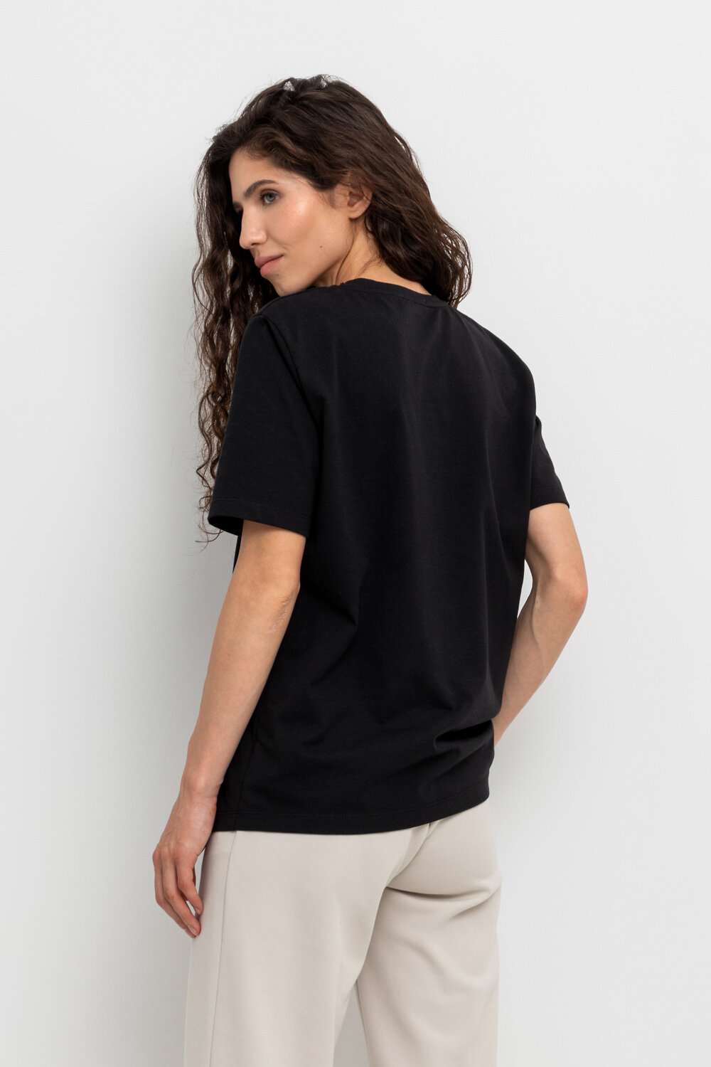 ст. цена1357руб.! VERY NEAT Фуфайка ЕВТ 3201темный черный