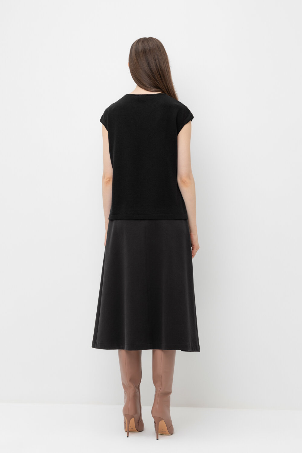 ст. цена3135руб.! VERY NEAT Юбка ЕВТ 7019черный