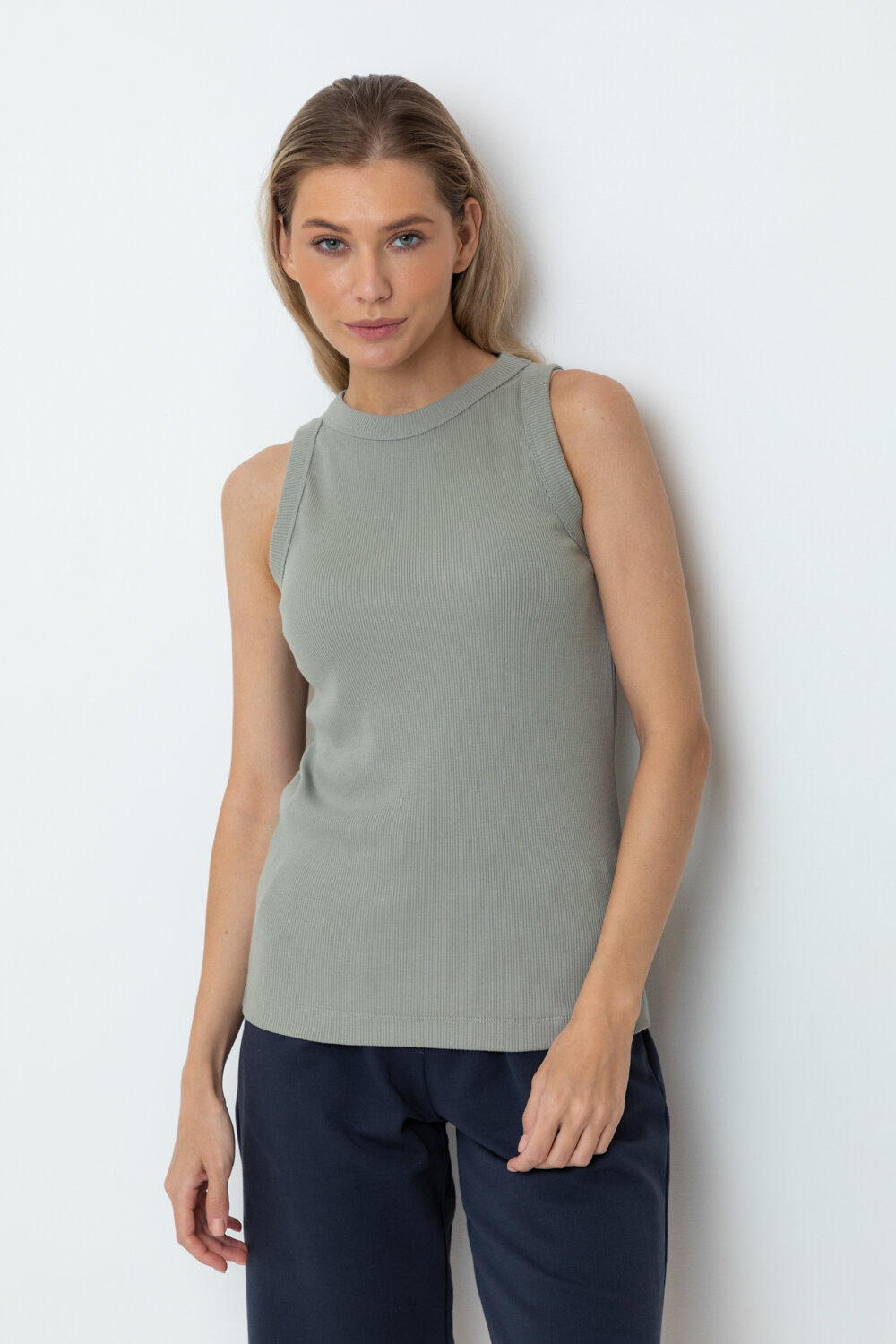 ст. цена1475руб.! VERY NEAT Майка ЕВТ 3239зеленый мох