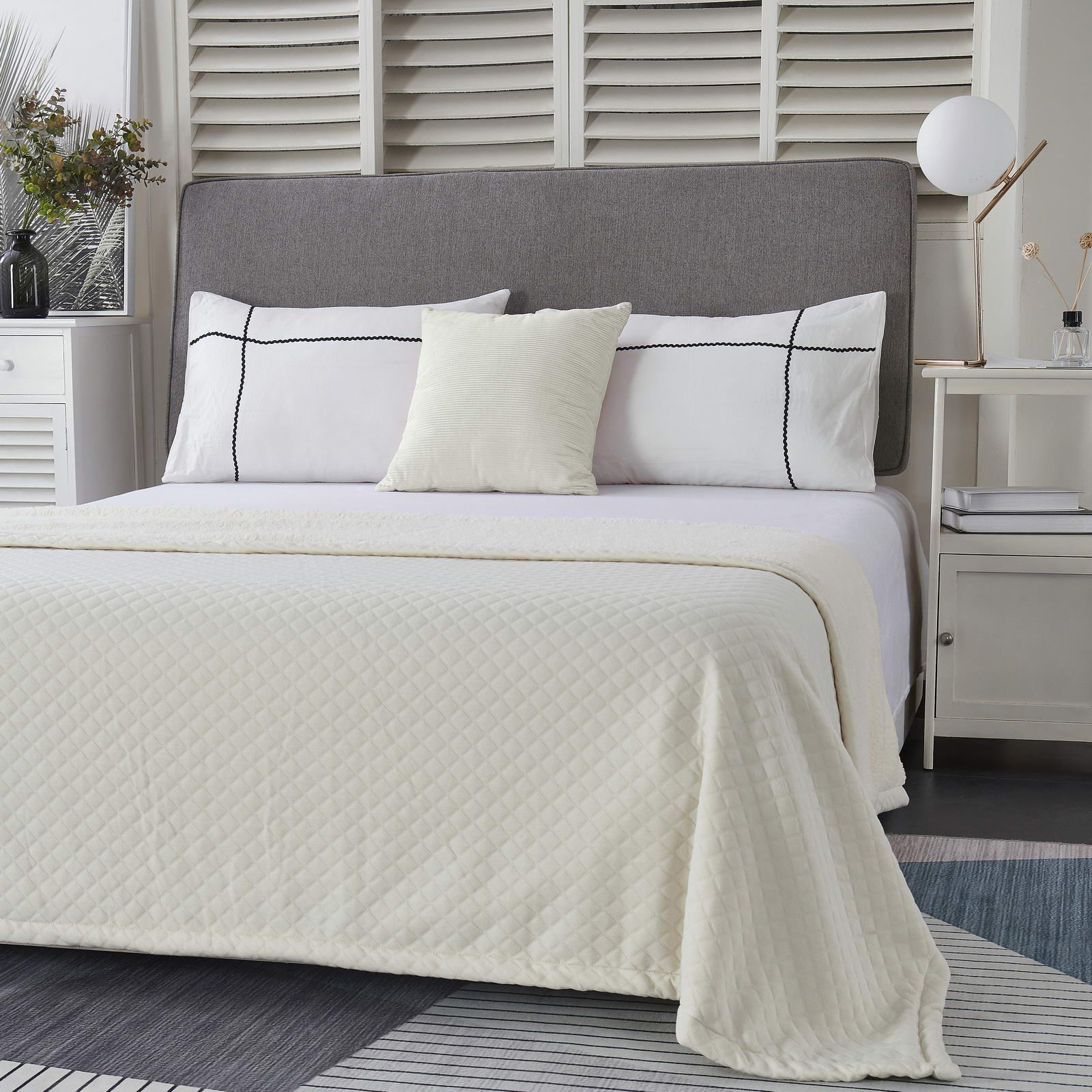 Гранд (молоко) 160х220 Покрывало Трикотаж