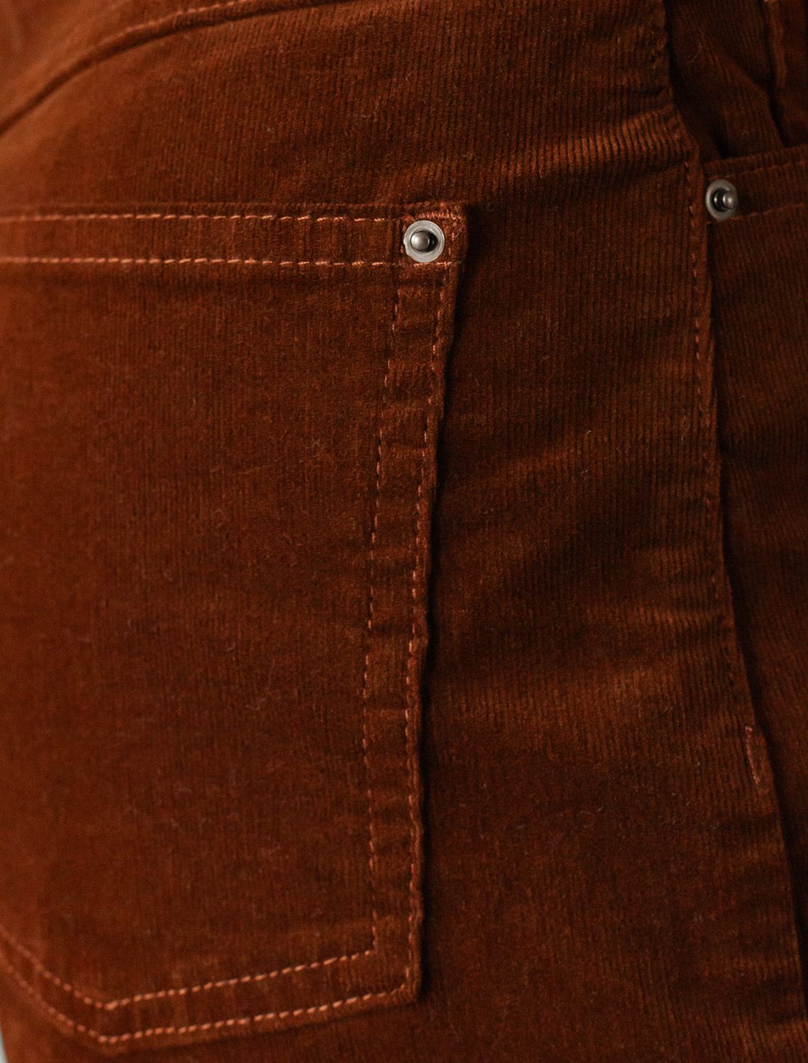 Брюки из эластичного микро-вельвета D24.278 светло-коричневый