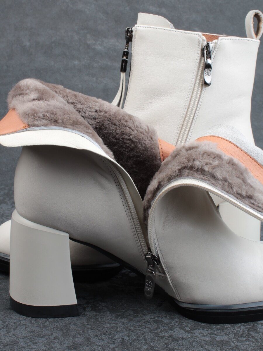 04-M3-L809 LT. BEIGE Ботильоны зимние женские (натуральная кожа, натуральный мех)