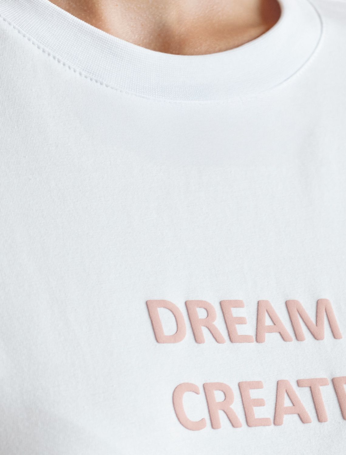 Футболка из премиального хлопка с авторским принтом