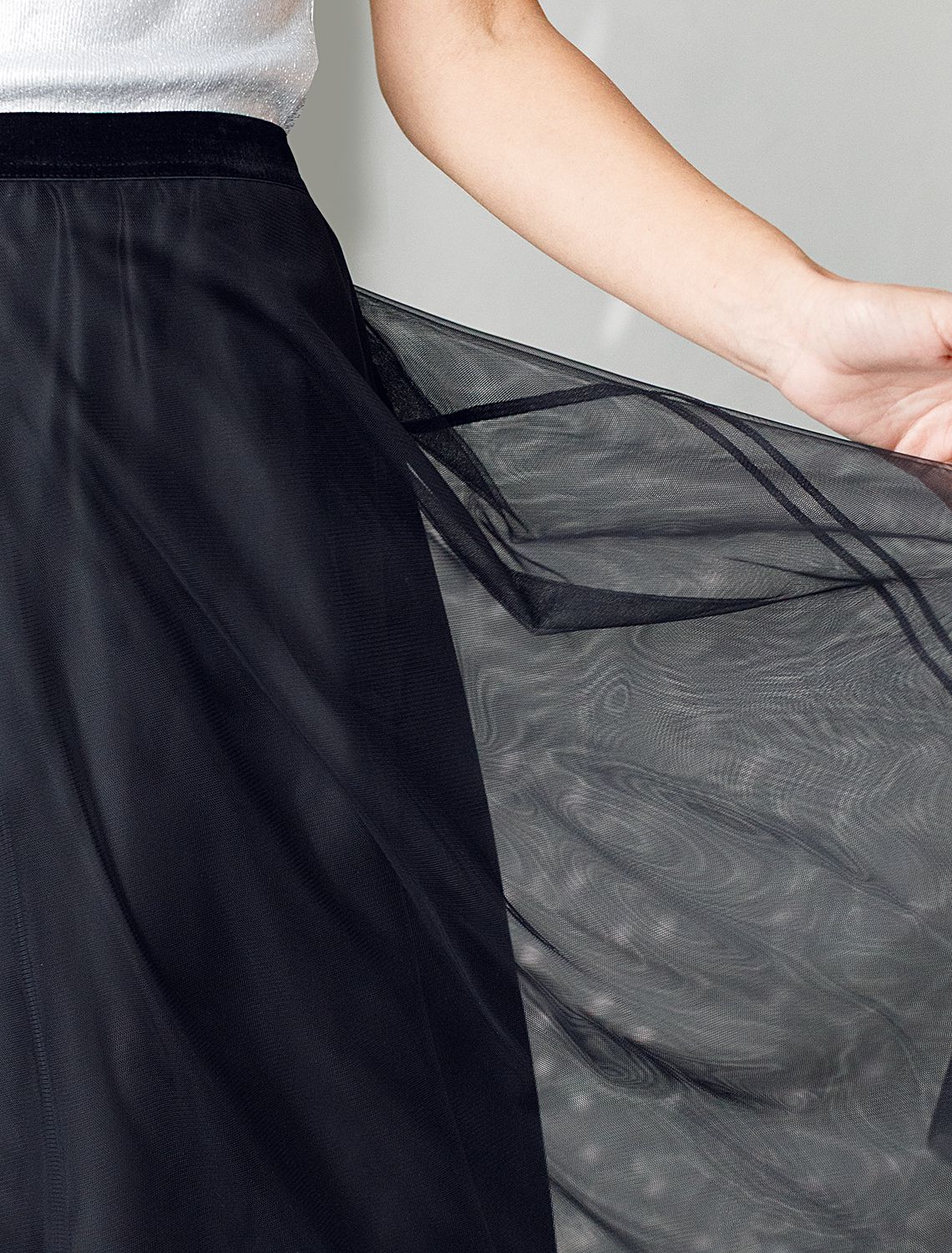 Юбка миди вечерняя на резинке из матового сатина с мягкой сеткой