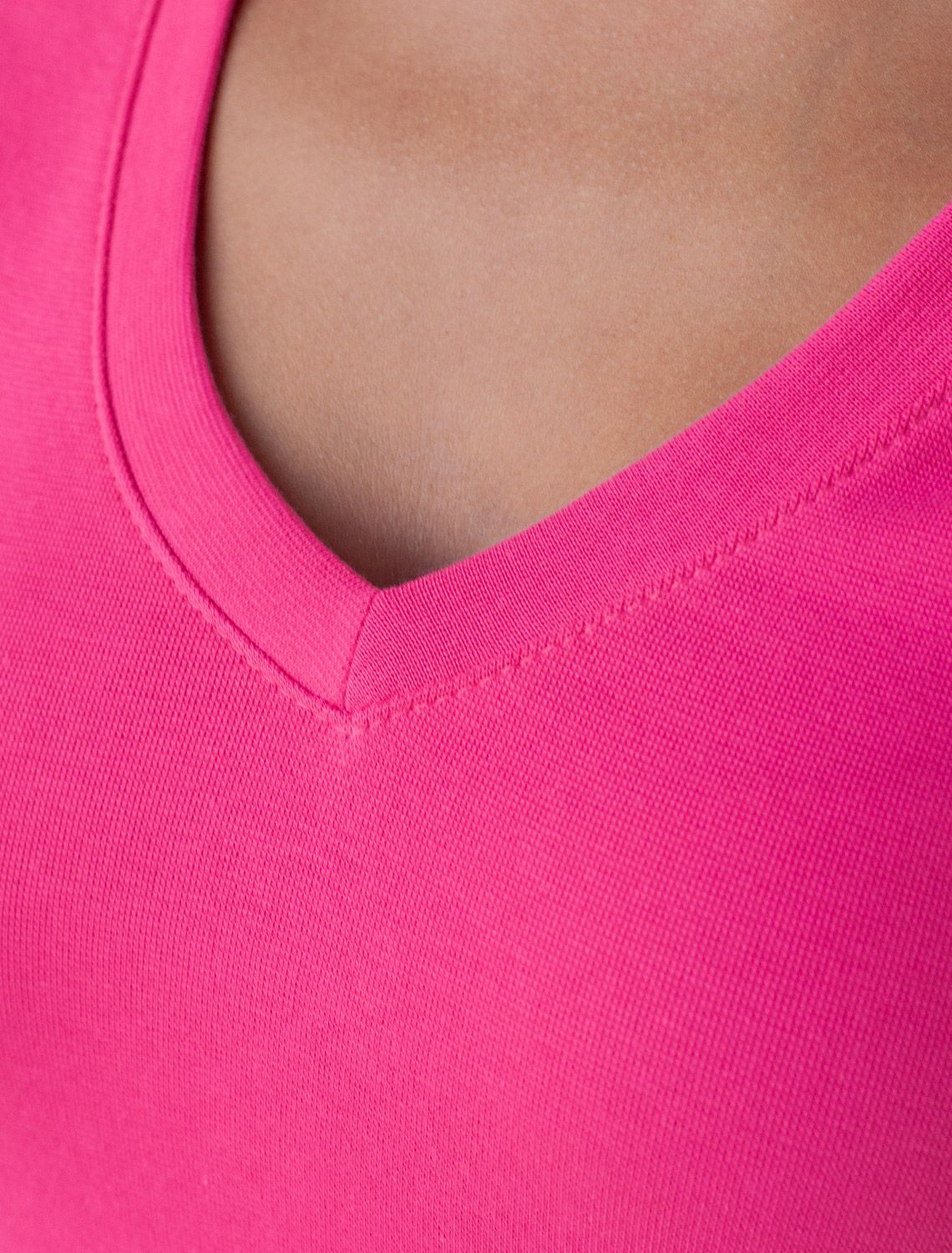 Футболка из плотного трикотажа с плетением риб 1*1