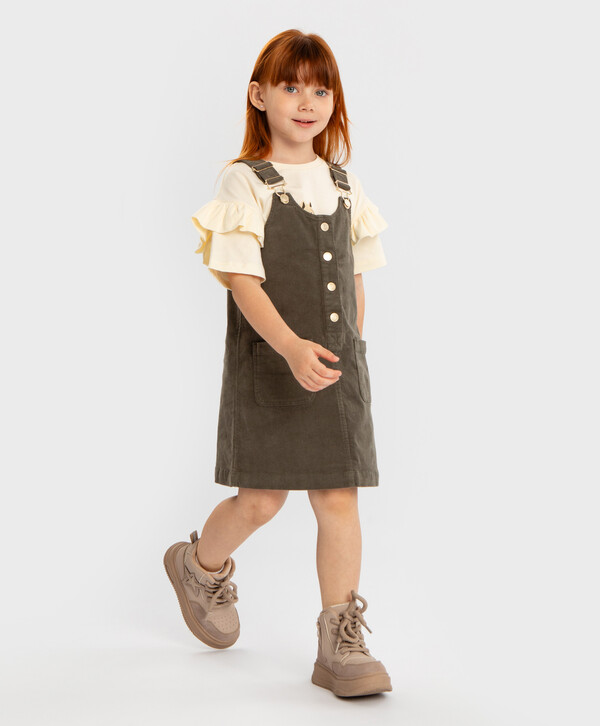 1260 р. 1800 р. Сарафан вельветовый с регулируемыми лямками хаки для девочки Button Blue