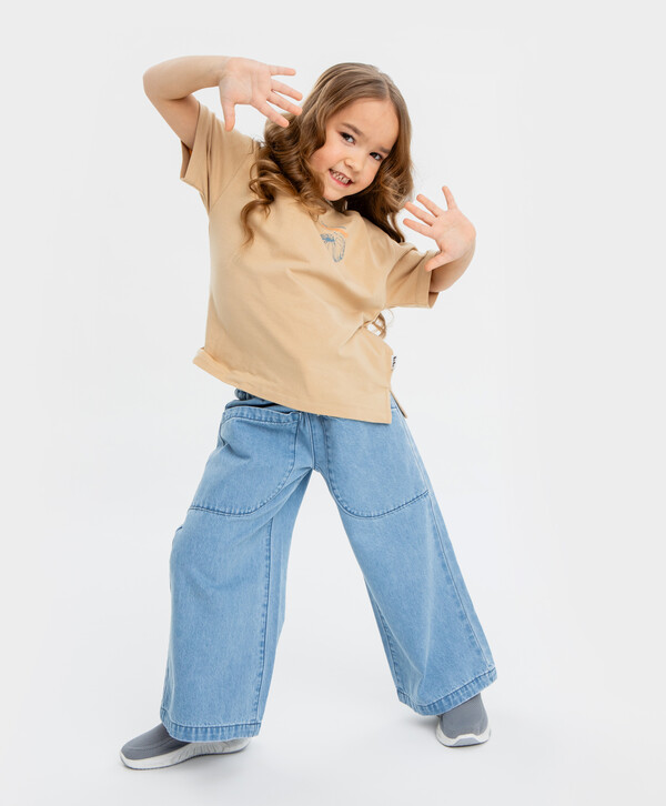 1600 р.  2000 р.  Джинсы relaxed fit голубые для девочки Button Blue