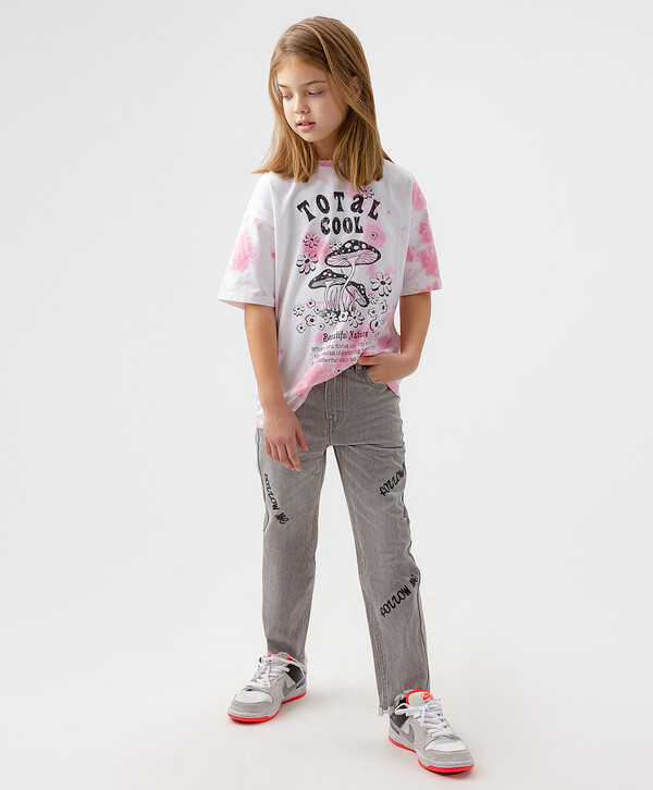 1280 р.  1600 р.  Джинсы с текстовым принтом серые Button Blue