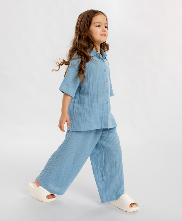 1080 р.  1350 р.  Брюки текстильные голубые для девочки Button Blue