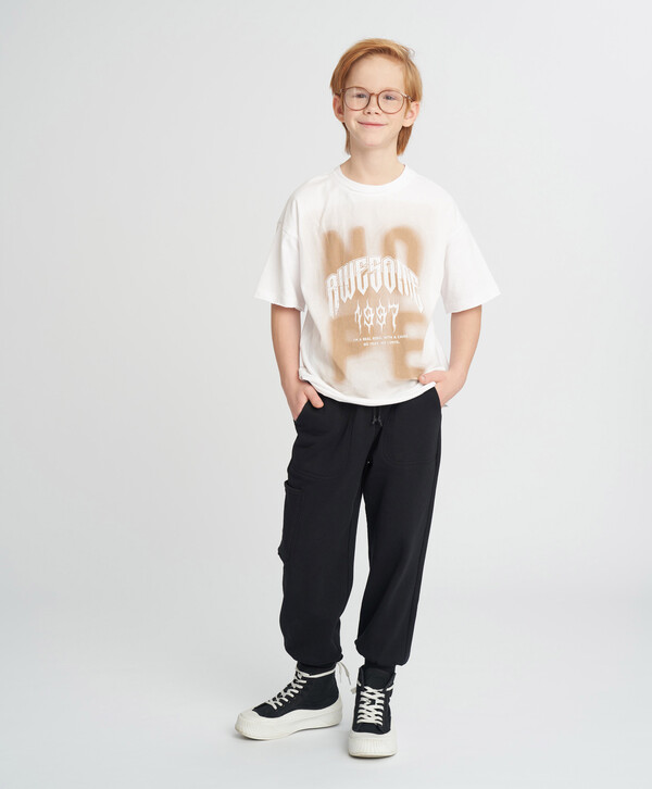 770 р.  1100 р.  Футболка с коротким рукавом для мальчика белая оверсайз с принтом Button Blue