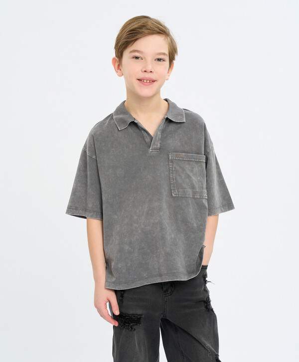 1120 р.  1600 р.  Футболка поло с коротким рукавом для мальчика серая с эффектом варки Button Blue