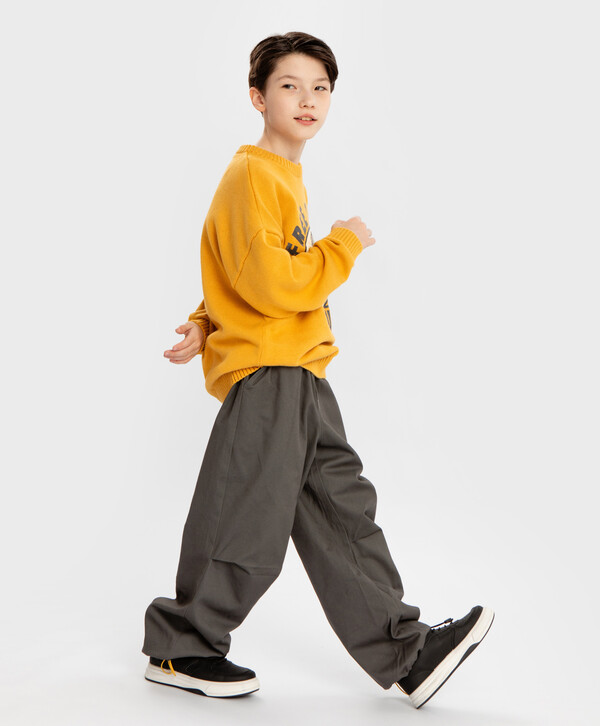 1920 р.  2400 р.  Брюки с защипами и регулировкой ширины брючин серые для мальчика Button Blue