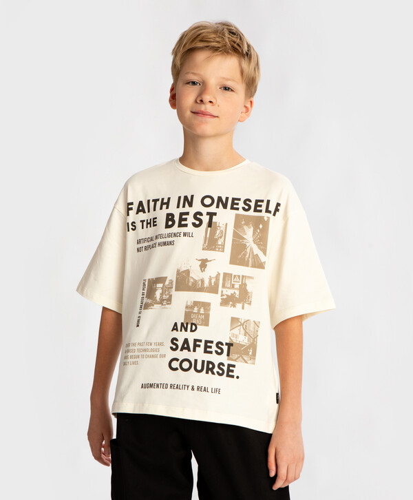 720 р.  900 р.  Футболка с коротким рукавом и принтом молочная для мальчика Button Blue