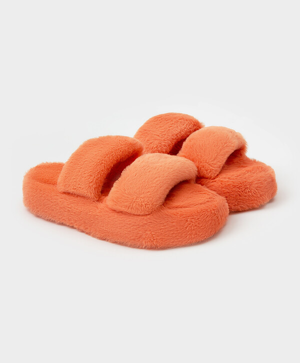 560 р.  700 р.  Тапочки домашние плюшевые оранжевые Button Blue