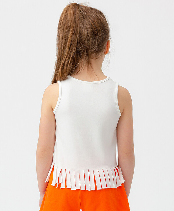 375 р. 750 р. Майка из вискозы укороченная с бахромой и разноцветным принтом белая для девочки Button Blue