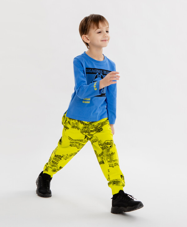 1400 р.  1750 р.  Джоггеры с принтом салатовые для мальчика Button Blue