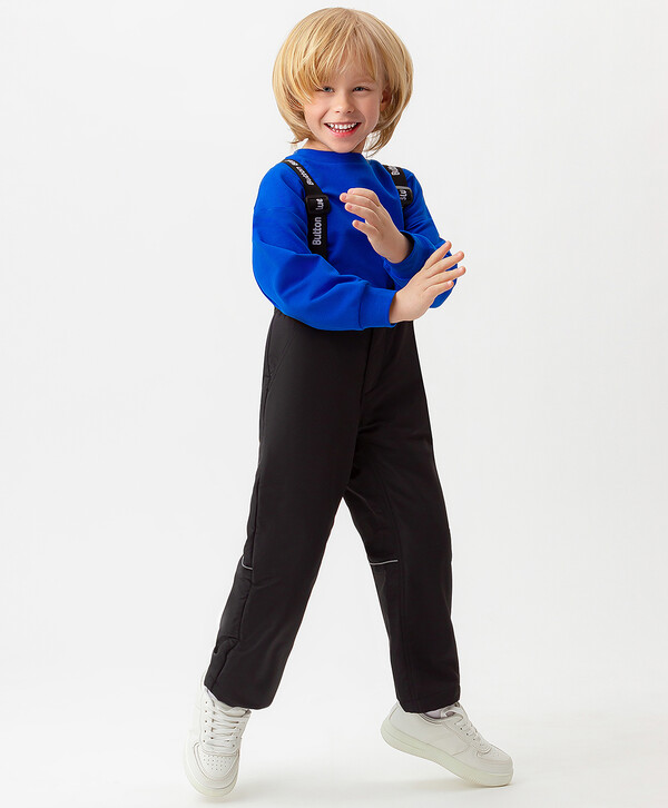 1520 р.  1900 р.  Брюки демисезонные со съемными подтяжками и светоотражающими элементами черные для мальчика Button Blue