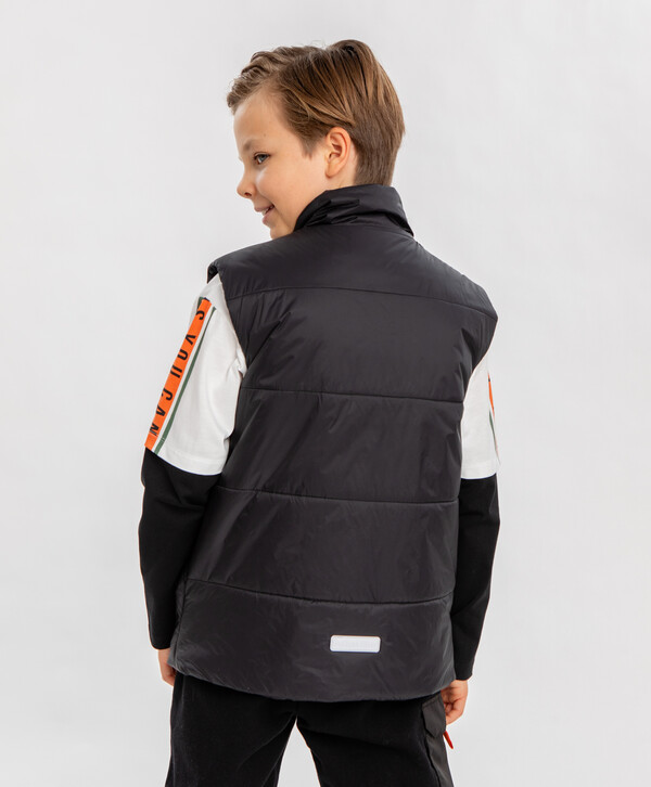 2160 р.  2700 р.  Жилет утепленный стёганный чёрный для мальчика Button Blue