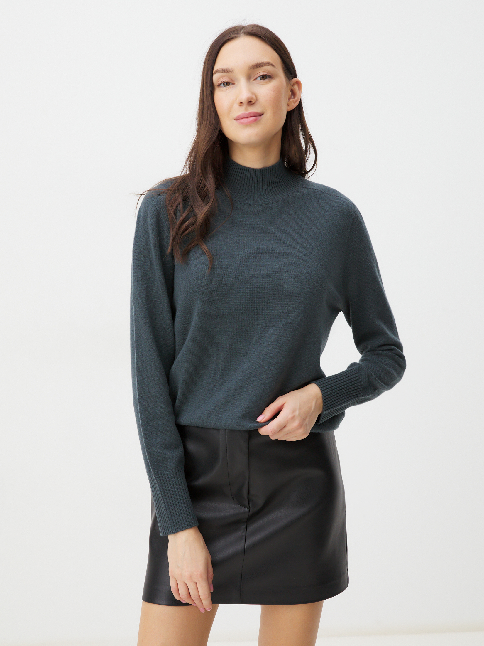 3545 р.  7560 р.  Женский бесшовный джемпер MAISON DAVID