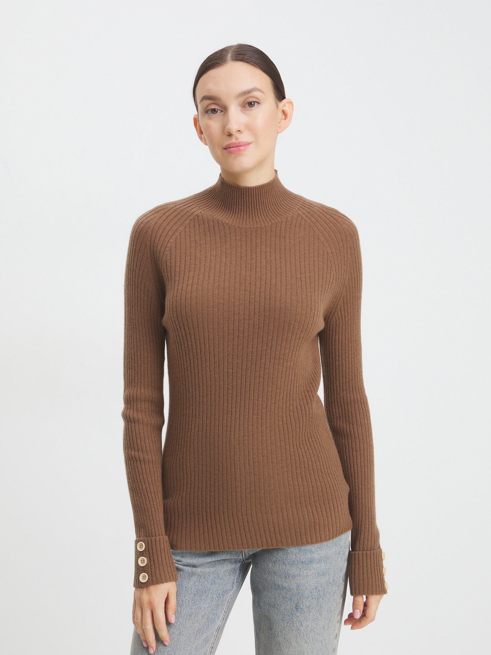 2245 р.  5580 р.  Женский свитер MAISON DAVID