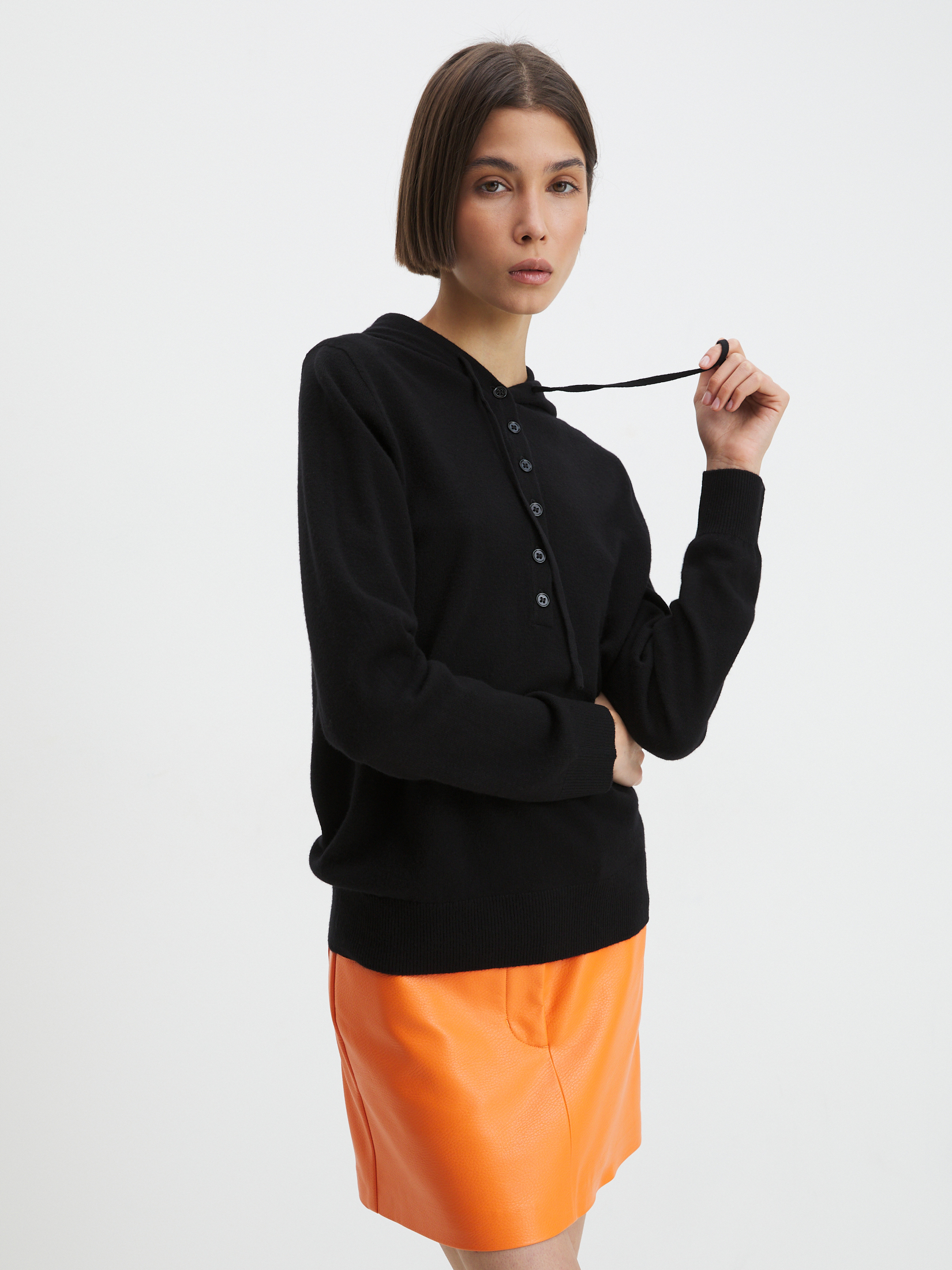 3036 р.  7060 р.  Женский бесшовный джемпер MAISON DAVID