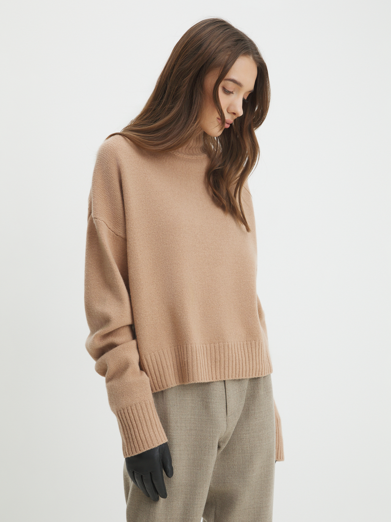 2804 р.  6520 р.  Женский свитер MAISON DAVID