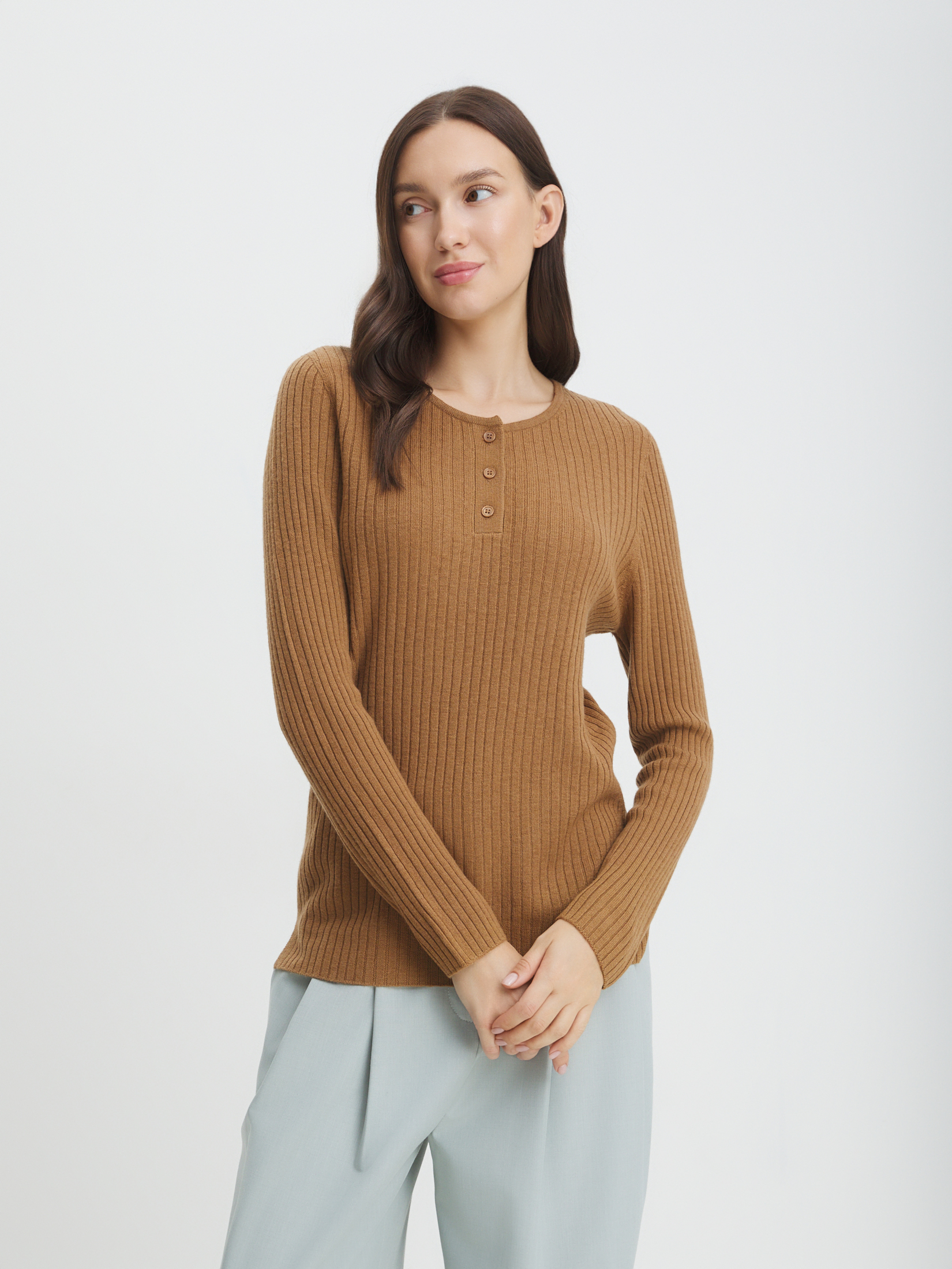 1622 р.  6050 р.  Женский джемпер MAISON DAVID