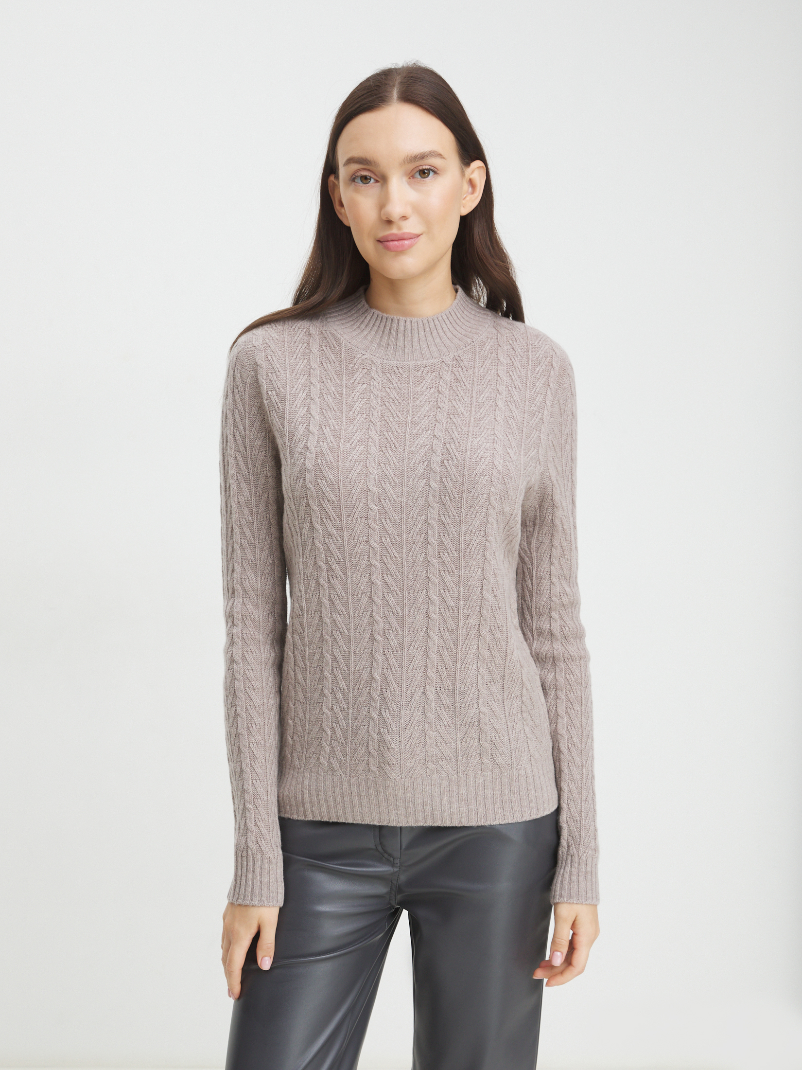 2864 р.  6660 р.  Женский свитер MAISON DAVID