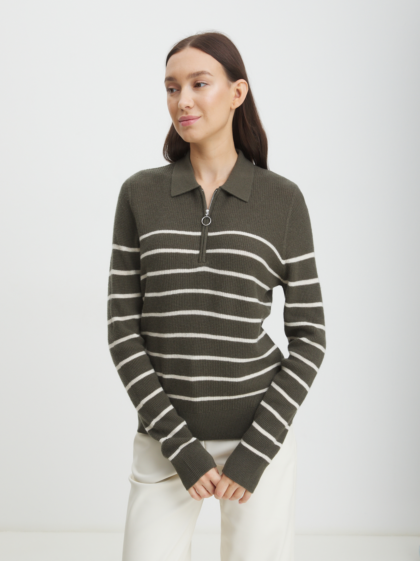 3423 р.  7960 р.  Женский джемпер поло MAISON DAVID