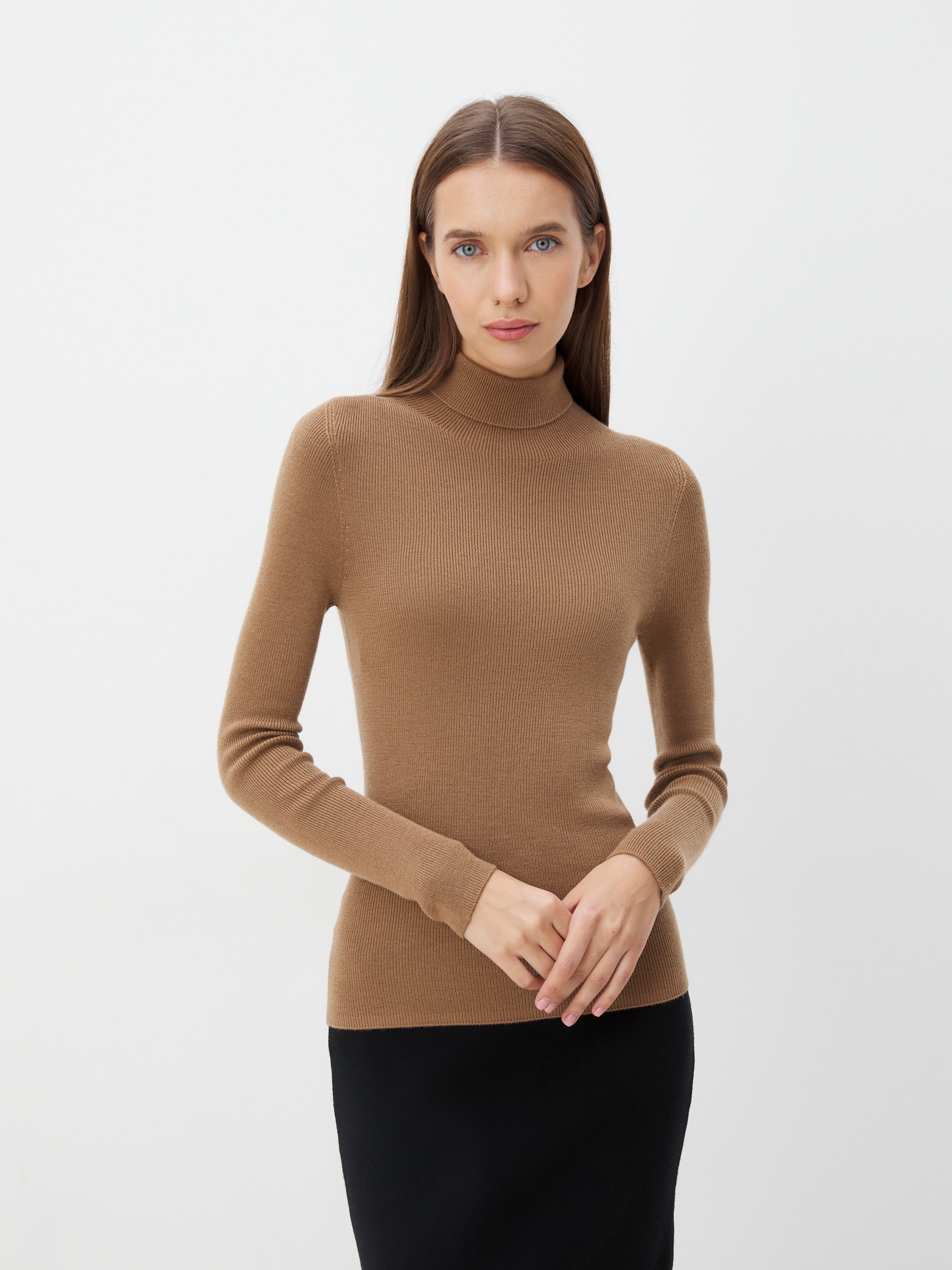 3149 р.  6710 р.  Женская бесшовная водолазка MAISON DAVID