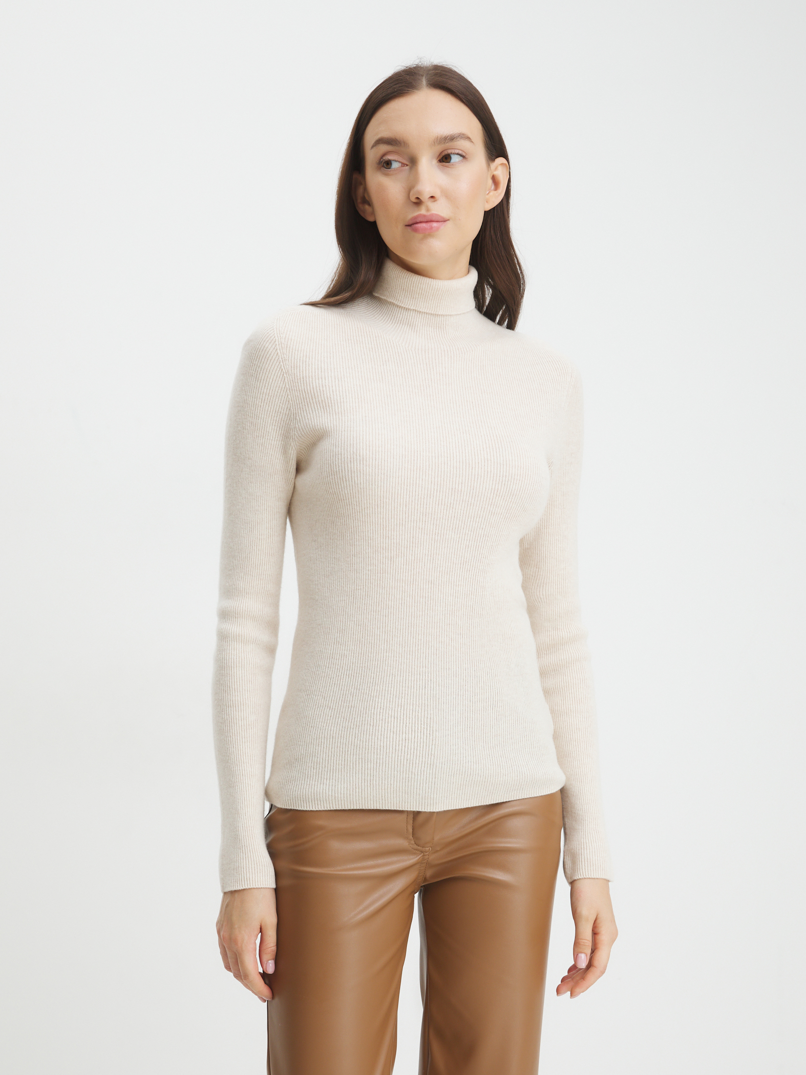 2198 р.  5110 р.  Женская бесшовная водолазка MAISON DAVID