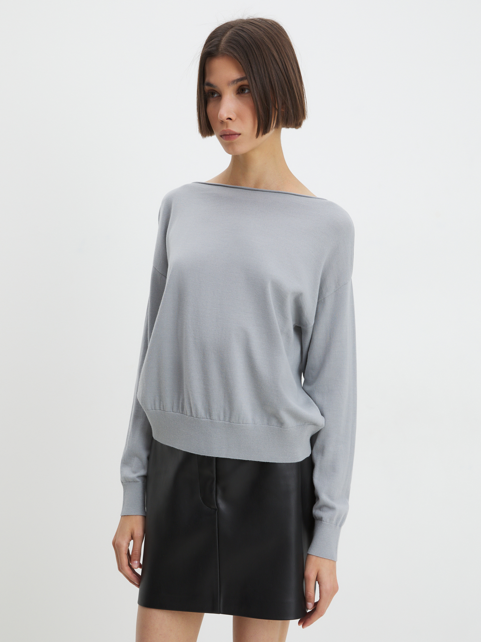 2335 р.  5430 р.  Женский джемпер MAISON DAVID