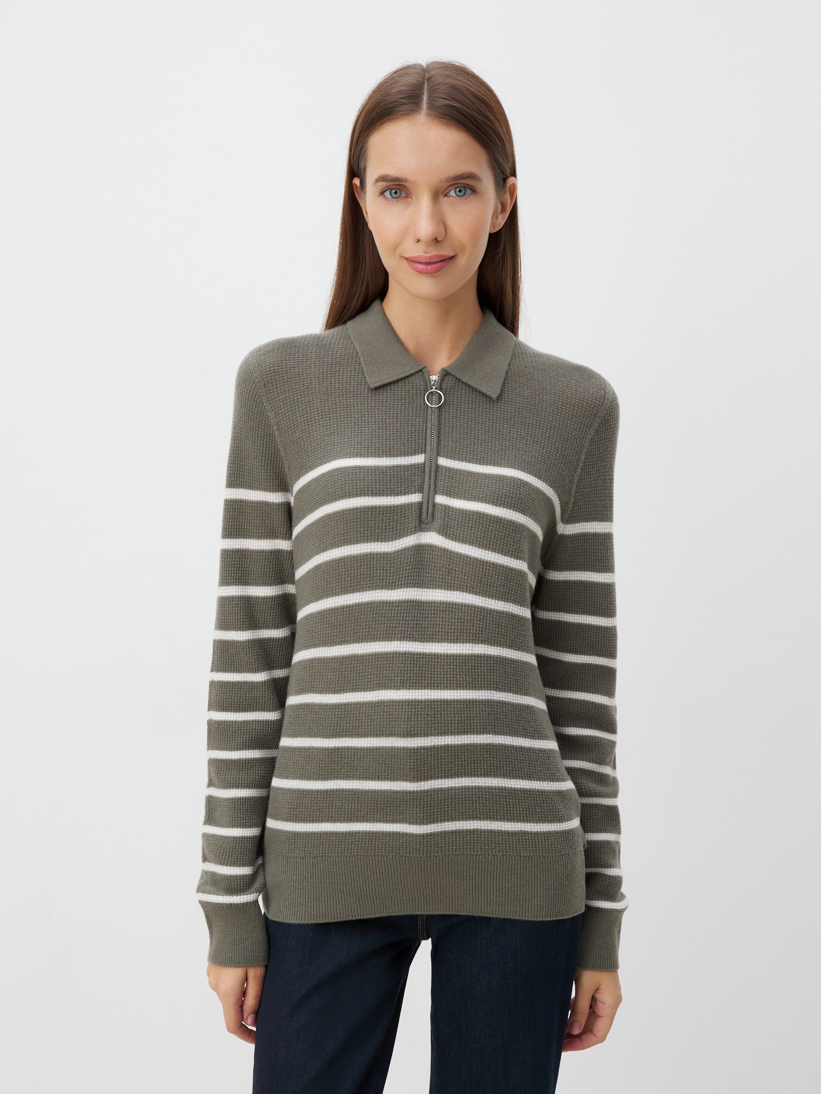 3230 р.  7510 р.  Женский джемпер поло MAISON DAVID