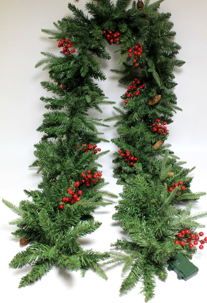 ЛЗ12043 Б/С Лиана 2,8м еловая с гирляндой огней,ягодами и шишками.Литая,ПВХ