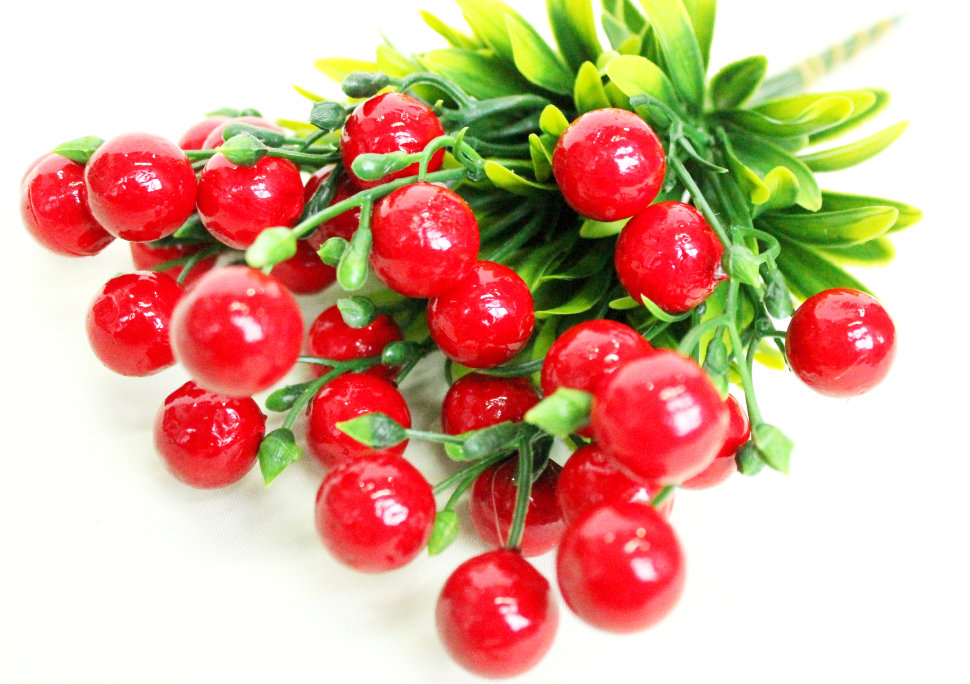 В11270 Б/С Ягоды крупной брусники на ветке Н32см(100шт)