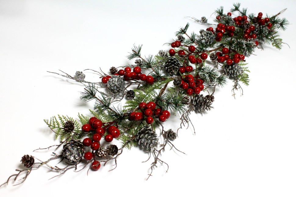 ЛЗ12039 Б/С Лиана еловая серебристая мерцающая с ягодами и шишками 120см