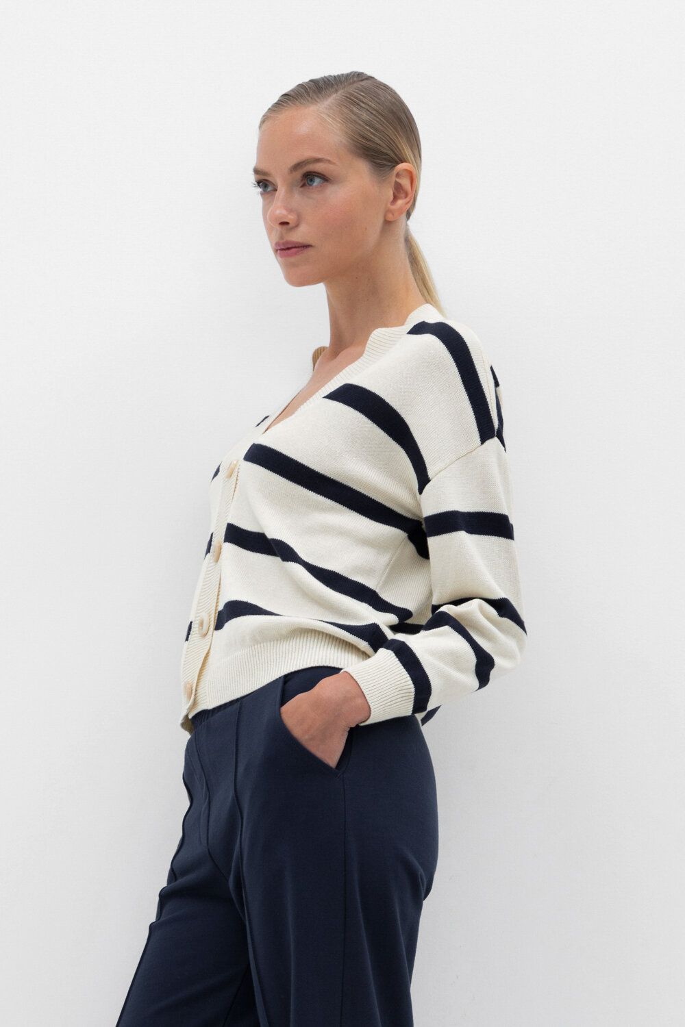 Ст.цена 3835р. VERY NEAT Кардиган ЕВ 30149 439701