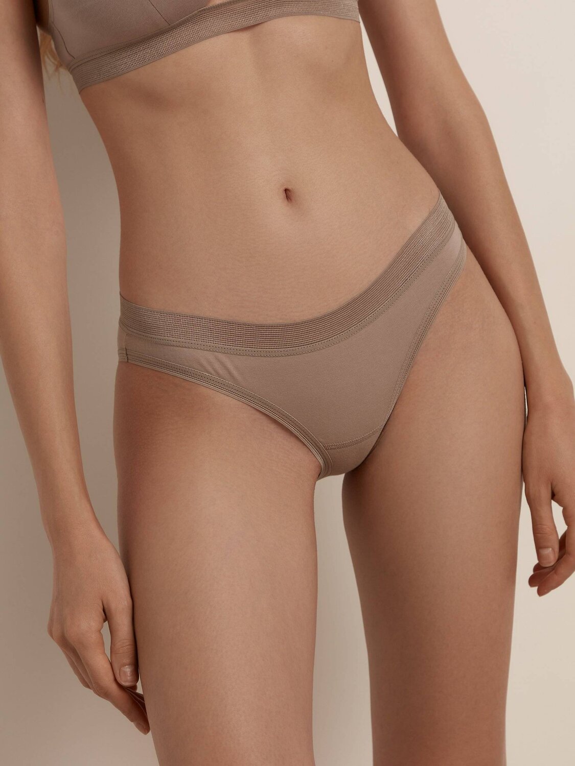 Ст.цена 345р. Conte elegant Трусы NEW CLASSIC LB 2280 cappuccino 277535