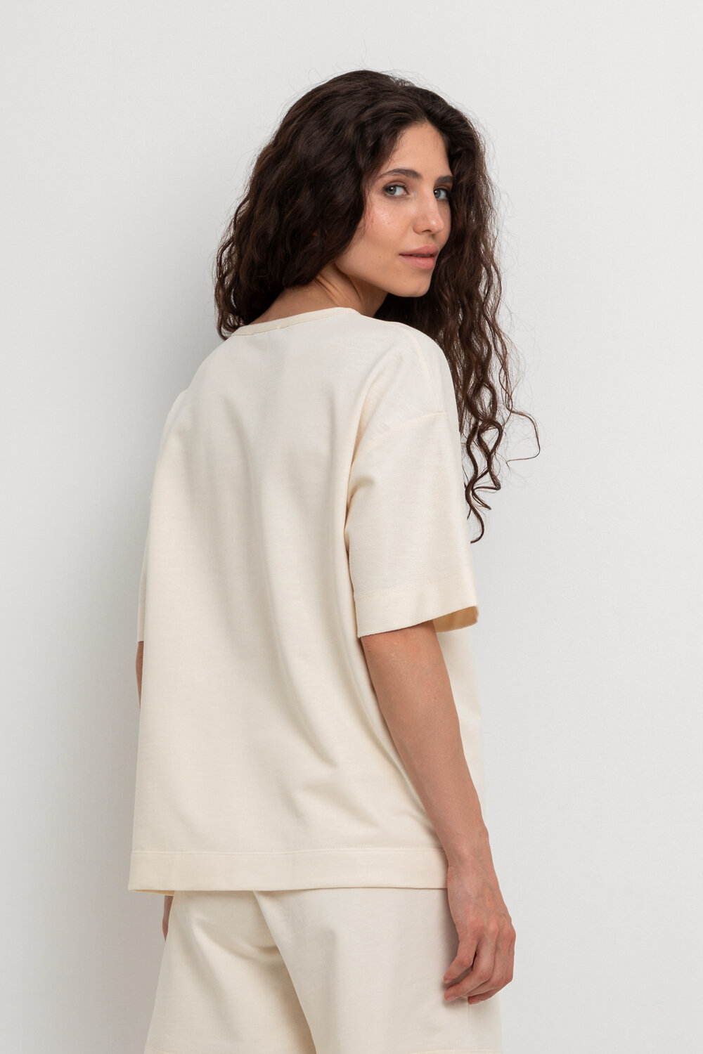 Ст.цена 1888р. VERY NEAT Фуфайка ЕВТ 3203 439617