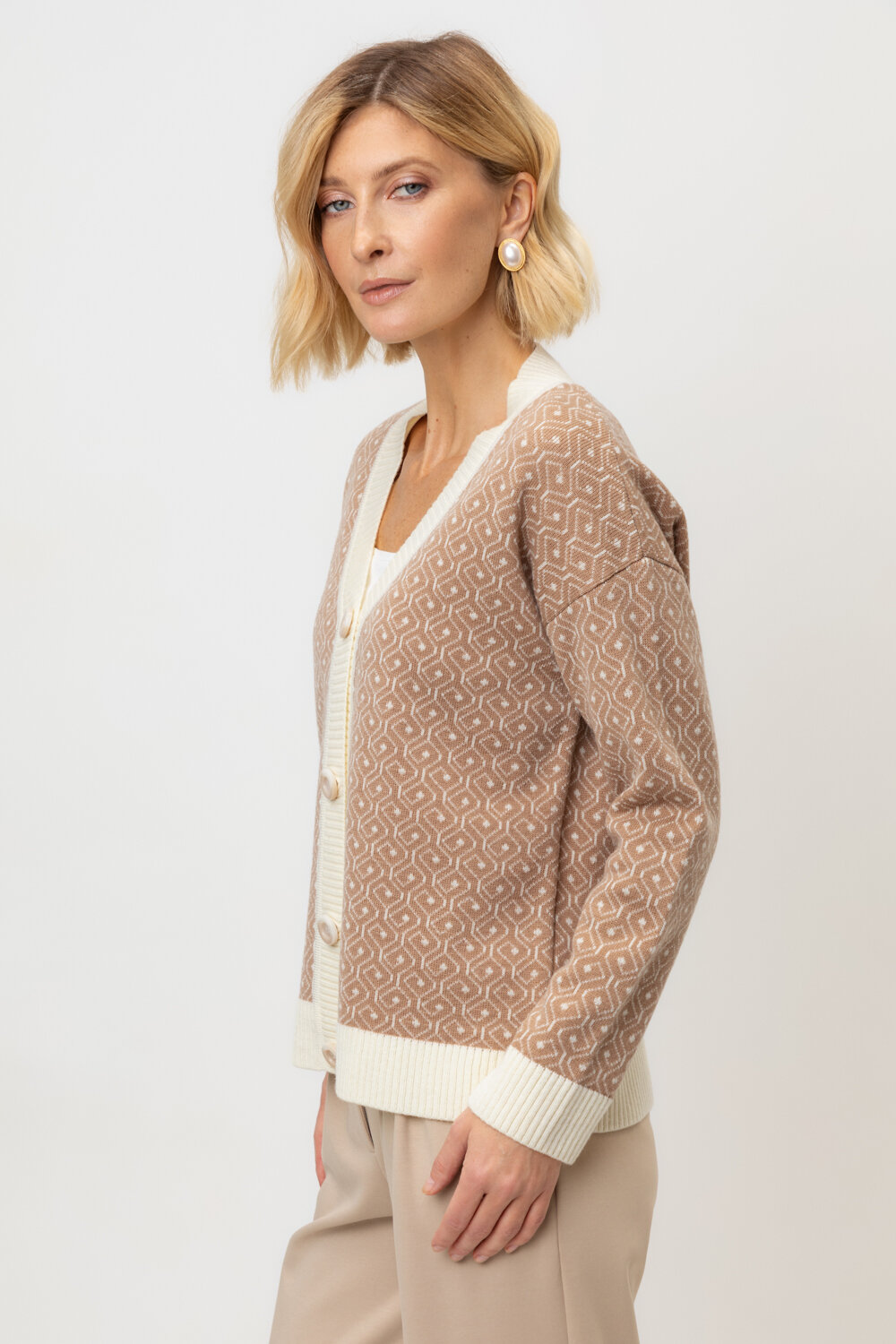 Ст.цена 4675р. VERY NEAT Кардиган ЕВ 30188/ш 492762