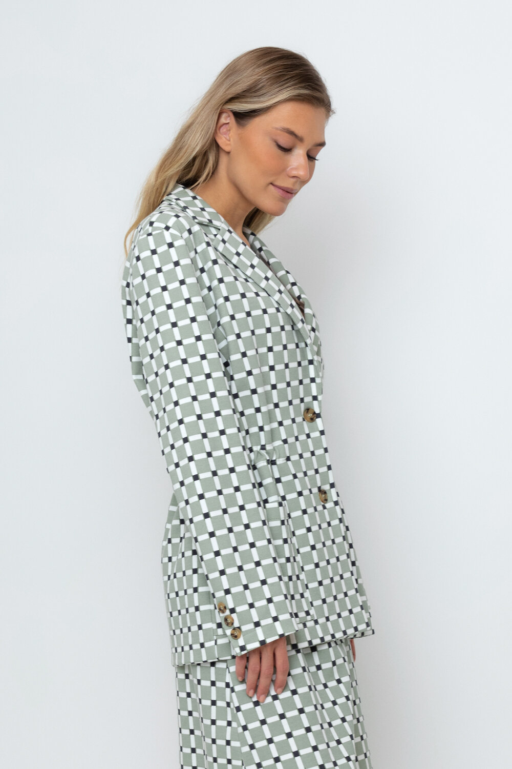 Ст.цена 4543р. VERY NEAT Жакет ЕВТ 3208 439601