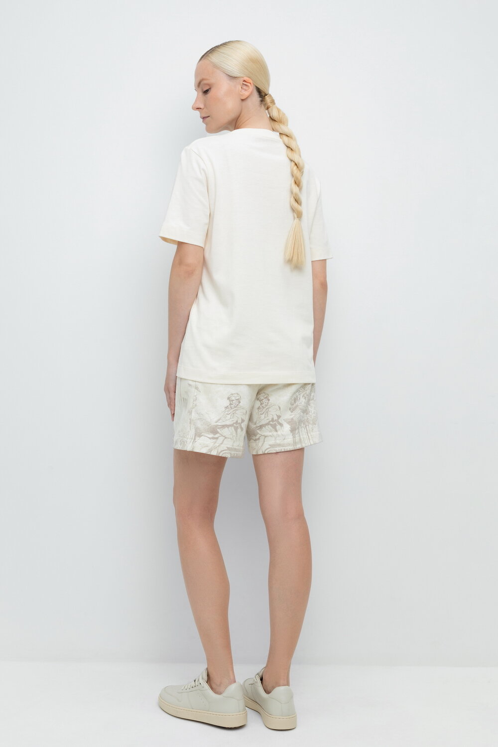 Ст.цена 1888р. VERY NEAT Шорты ЕВТ 4048 403646